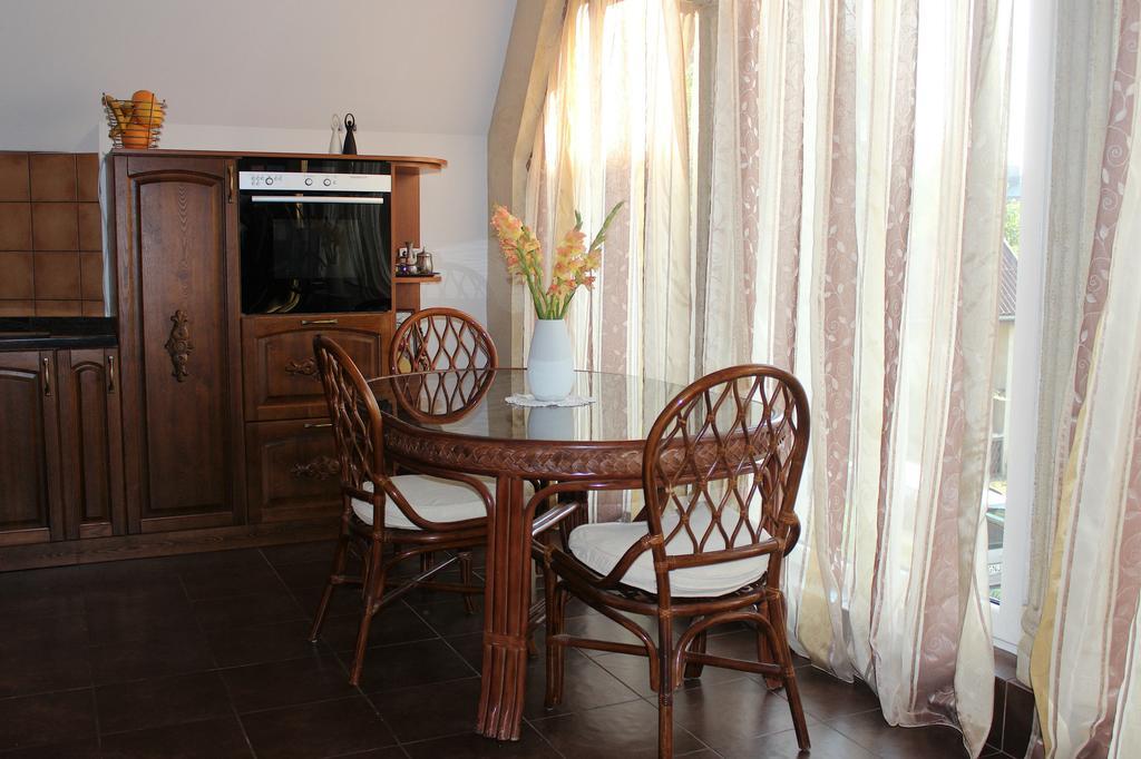 Columba Livia Guesthouse Palanga Zimmer foto